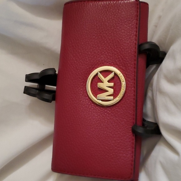 Michael Kors Wallet - Picture 1 of 14